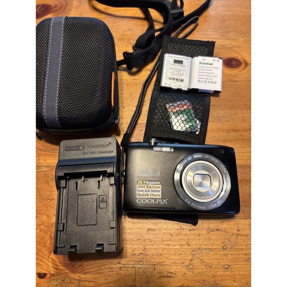 Nikon COOLPIX S2800 Black 20.1 MP Digital Camera with Battery & Charger ~ WORK